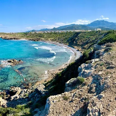 Boho Bay Апартаменты Akanthou