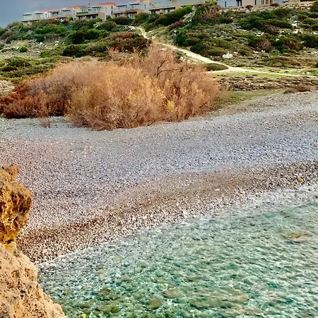 Boho Bay Апартаменты Akanthou
