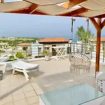 דירה Boho Bay Akanthou