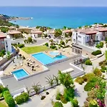 Boho Bay * Akanthou
