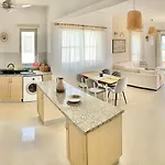 דירה Boho Bay Akanthou