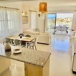דירה Boho Bay Akanthou