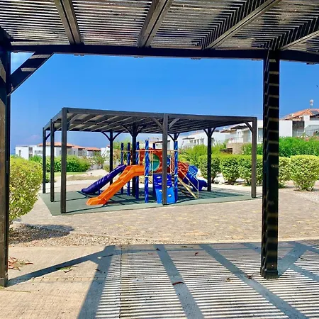 Boho Bay Апартаменты Akanthou