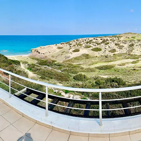 Boho Bay * Akanthou