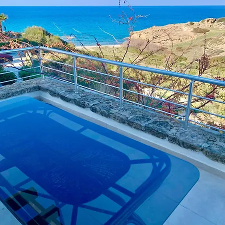 Boho Bay Akanthou