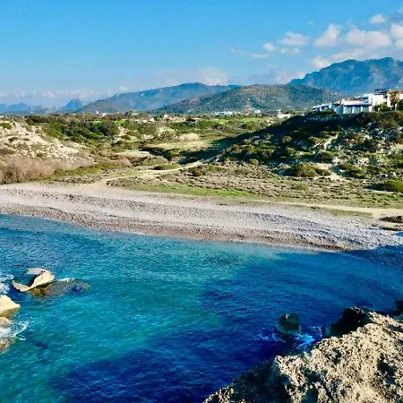 Boho Bay * Akanthou