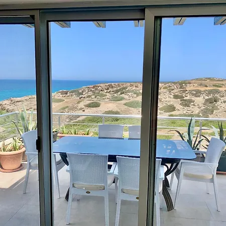 Boho Bay * Akanthou