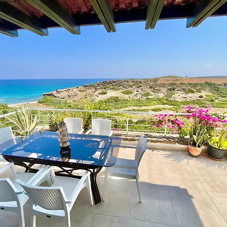 Boho Bay Akanthou